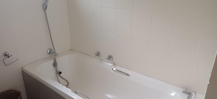 To Let 3 Bedroom Property for Rent in Sandown Gauteng