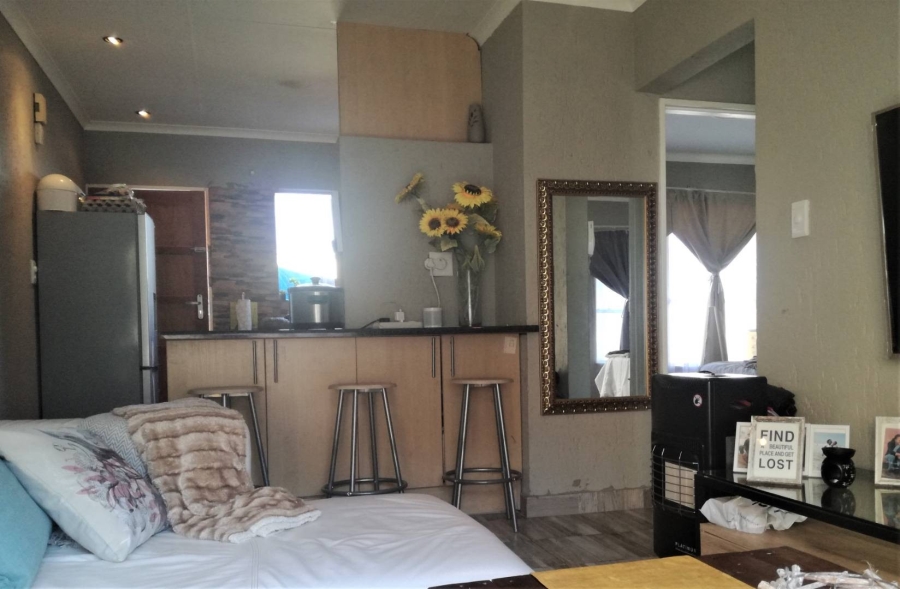 To Let 2 Bedroom Property for Rent in Suideroord Gauteng