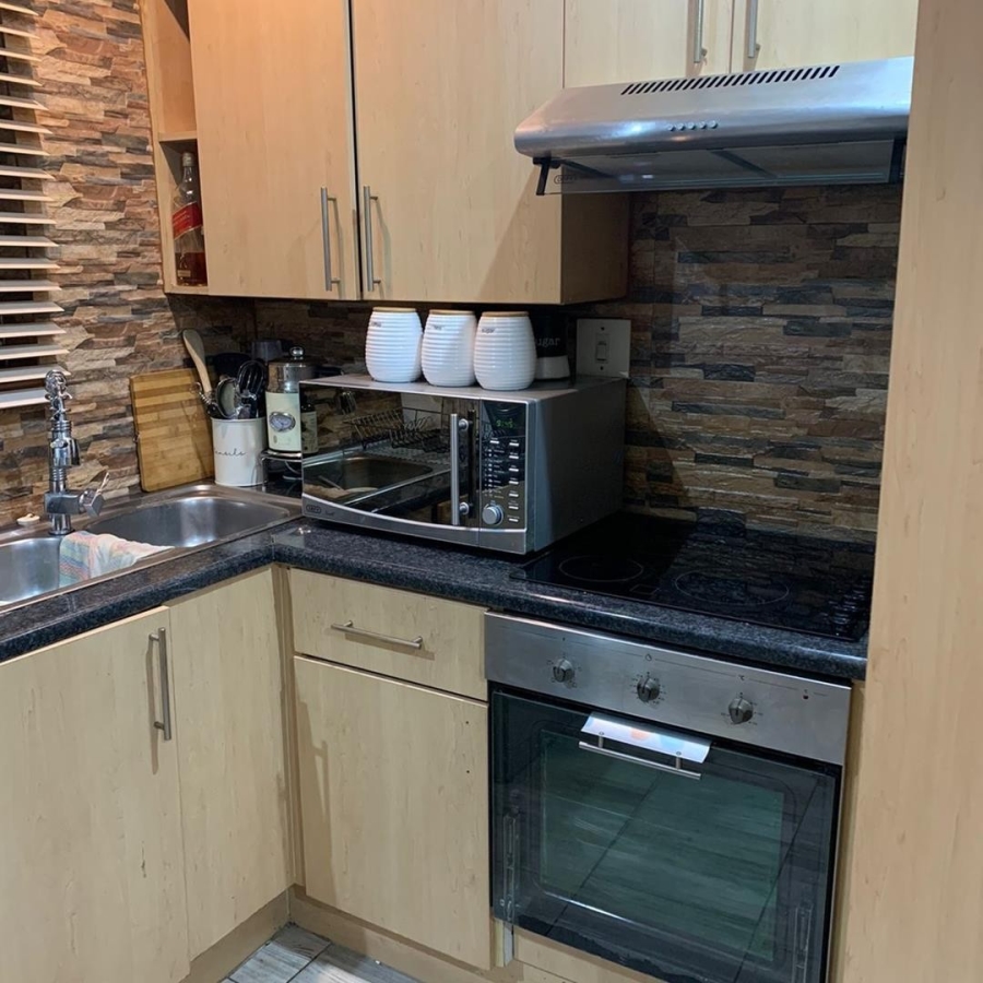 To Let 2 Bedroom Property for Rent in Suideroord Gauteng