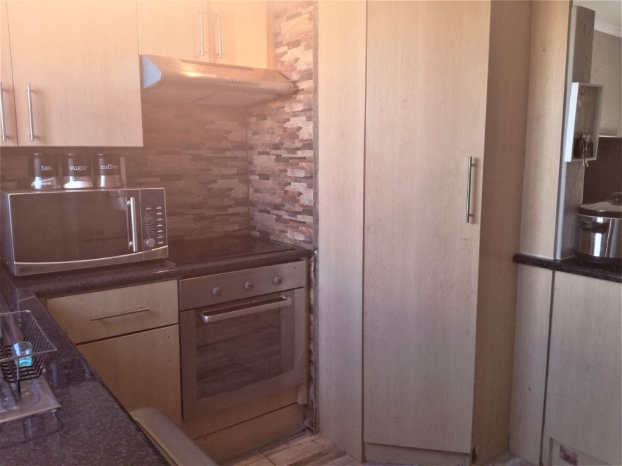 To Let 2 Bedroom Property for Rent in Suideroord Gauteng