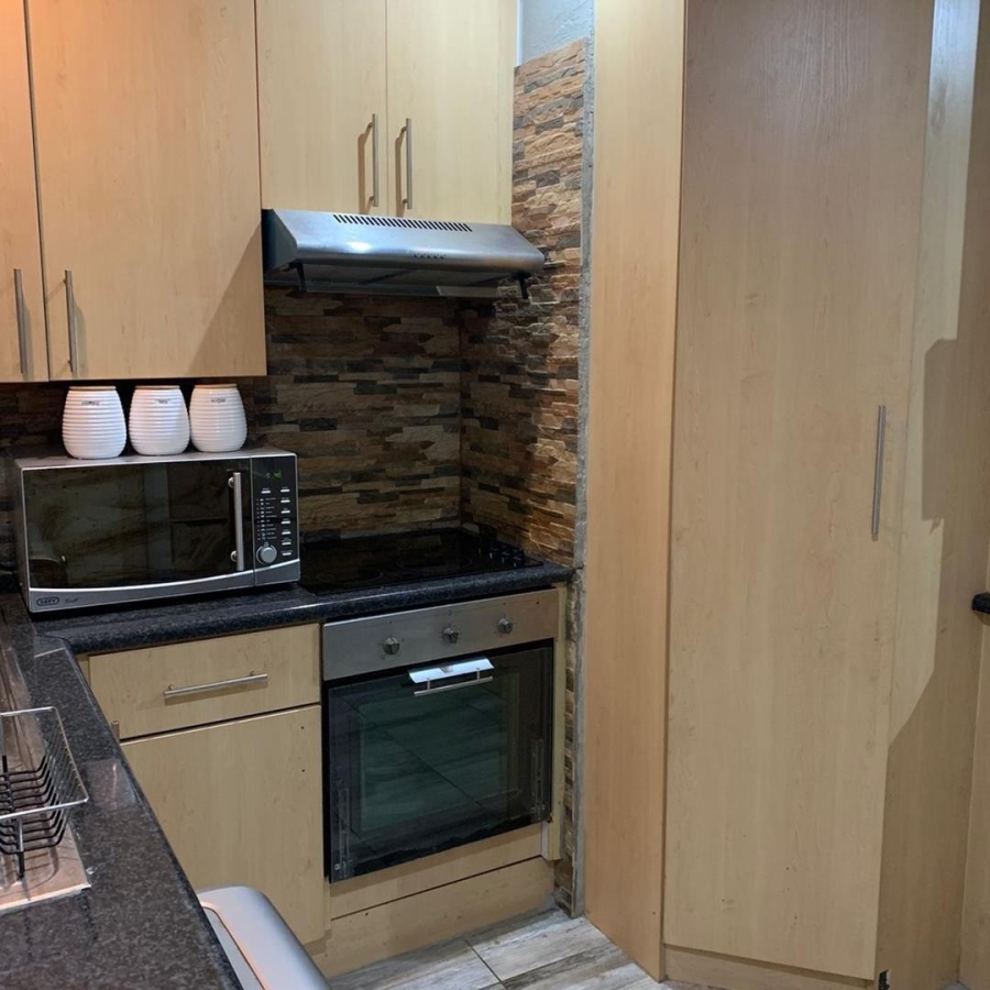 To Let 2 Bedroom Property for Rent in Suideroord Gauteng
