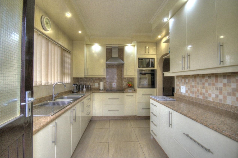 2 Bedroom Property for Sale in Brackendowns Gauteng