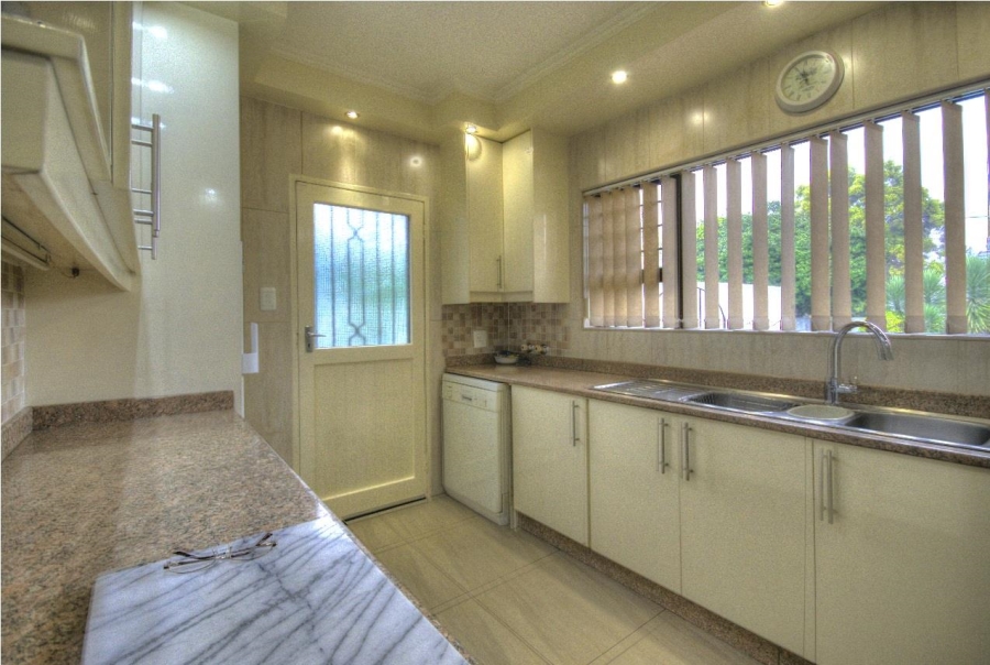 2 Bedroom Property for Sale in Brackendowns Gauteng
