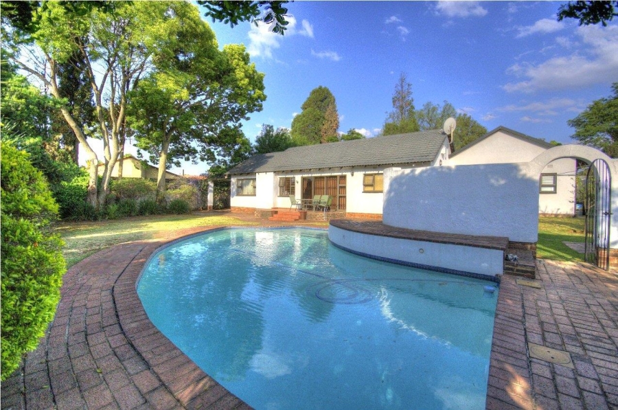2 Bedroom Property for Sale in Brackendowns Gauteng