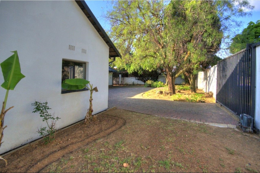 2 Bedroom Property for Sale in Brackendowns Gauteng