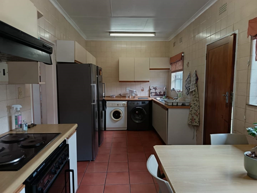 5 Bedroom Property for Sale in Brackendowns Gauteng