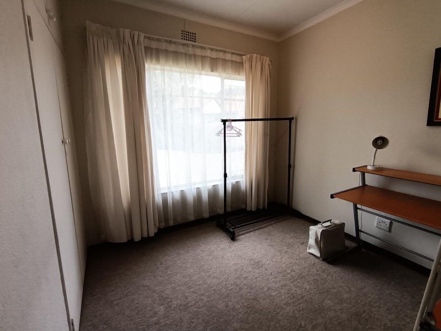 5 Bedroom Property for Sale in Brackendowns Gauteng