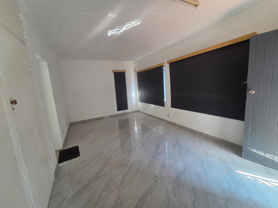 1 Bedroom Property for Sale in Helderkruin Gauteng