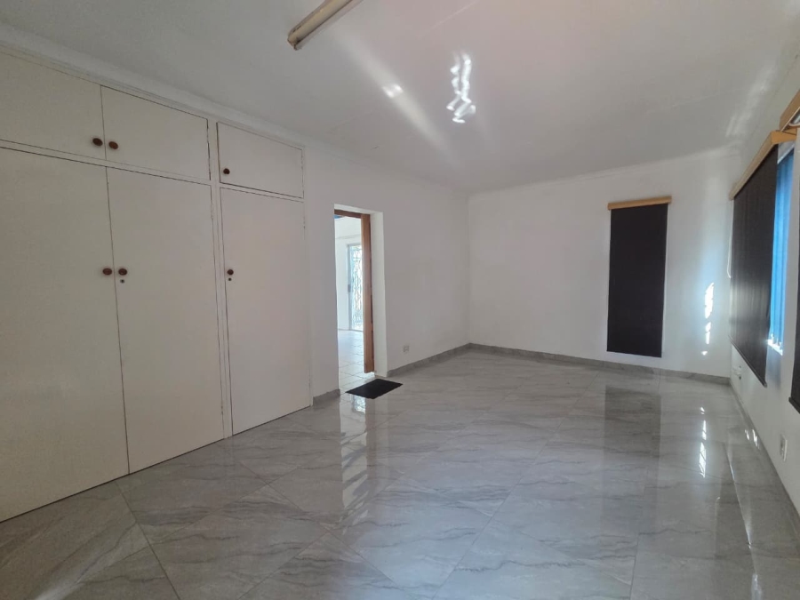 1 Bedroom Property for Sale in Helderkruin Gauteng