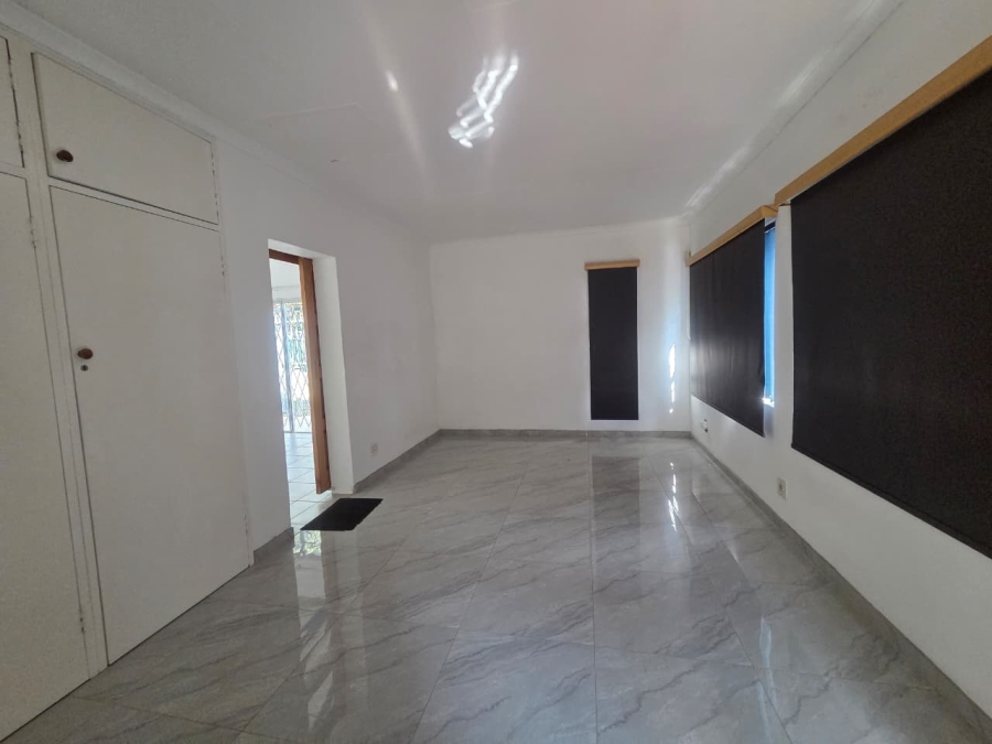 1 Bedroom Property for Sale in Helderkruin Gauteng