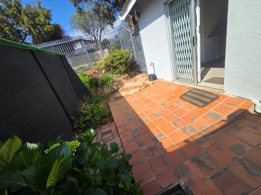 1 Bedroom Property for Sale in Helderkruin Gauteng