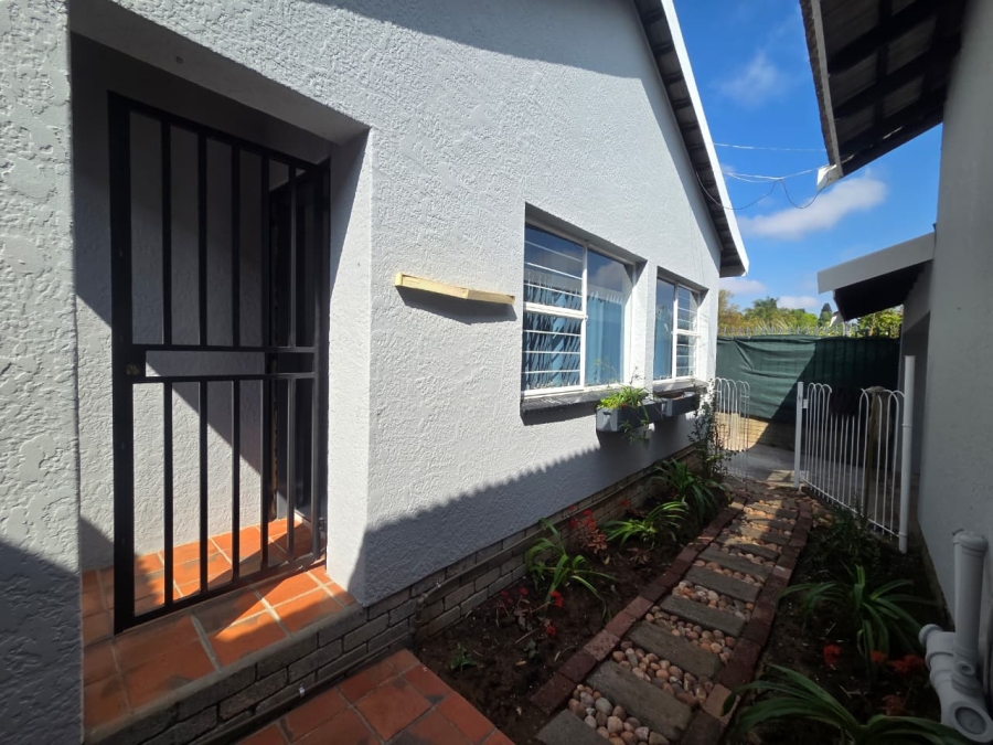 1 Bedroom Property for Sale in Helderkruin Gauteng