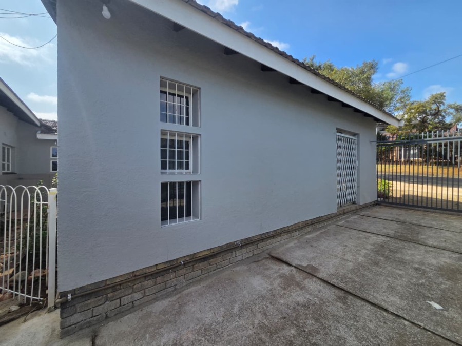 1 Bedroom Property for Sale in Helderkruin Gauteng
