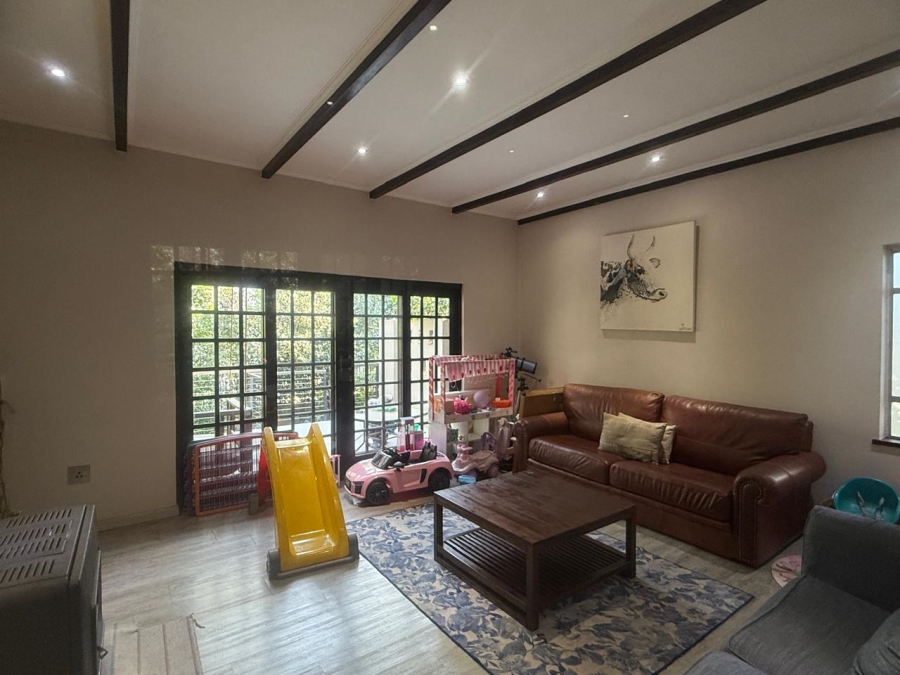 5 Bedroom Property for Sale in Valeriedene Gauteng