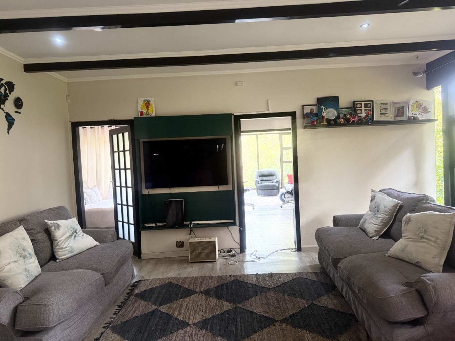 5 Bedroom Property for Sale in Valeriedene Gauteng