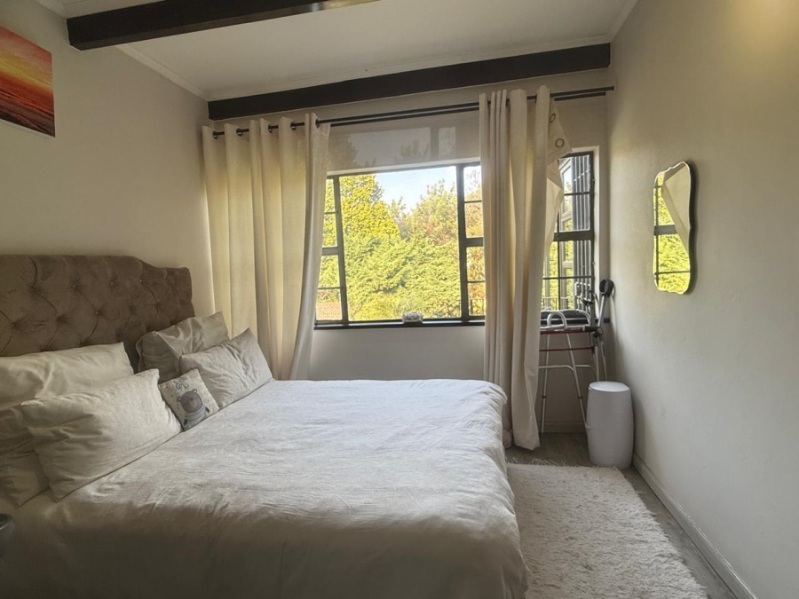 5 Bedroom Property for Sale in Valeriedene Gauteng
