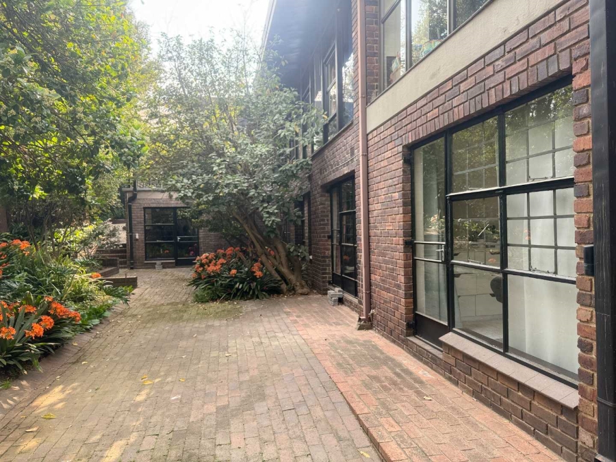 5 Bedroom Property for Sale in Valeriedene Gauteng