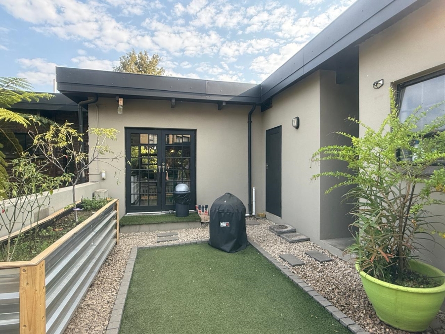5 Bedroom Property for Sale in Valeriedene Gauteng