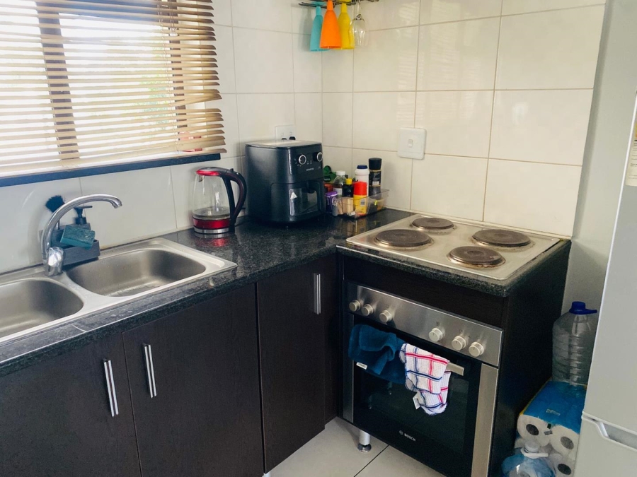 To Let 1 Bedroom Property for Rent in Noordwyk Gauteng