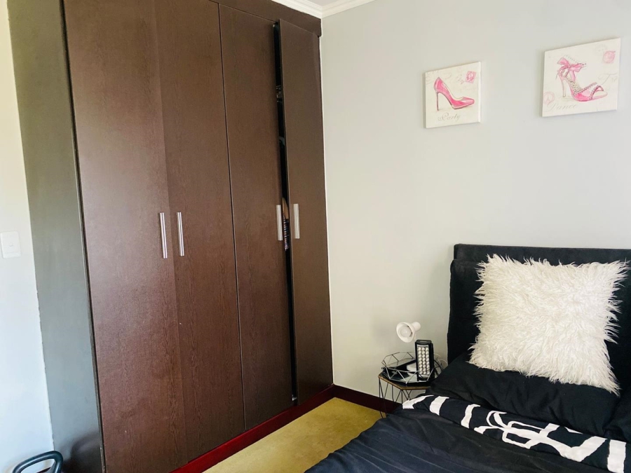 To Let 1 Bedroom Property for Rent in Noordwyk Gauteng