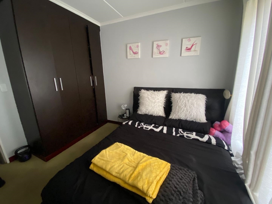 To Let 1 Bedroom Property for Rent in Noordwyk Gauteng