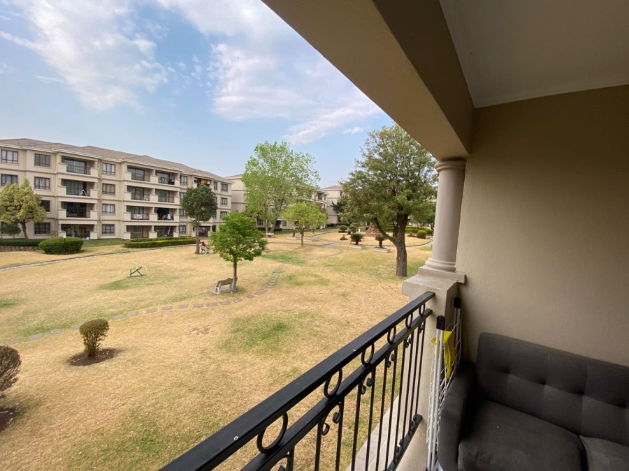 To Let 1 Bedroom Property for Rent in Noordwyk Gauteng