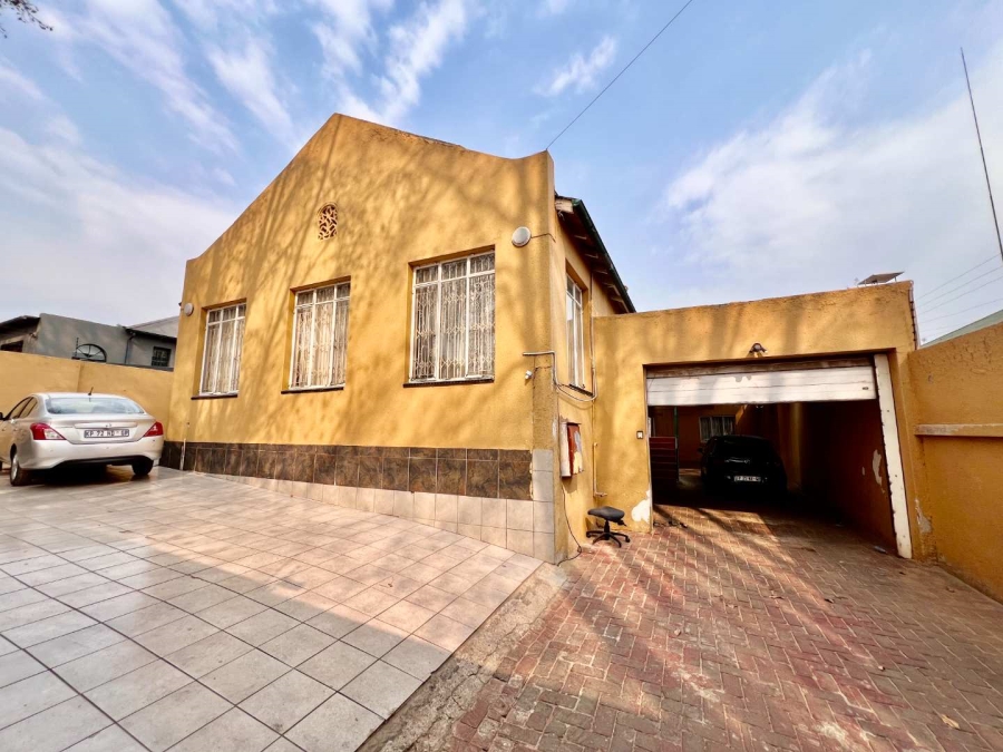 9 Bedroom Property for Sale in Kensington Gauteng