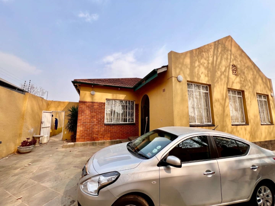 9 Bedroom Property for Sale in Kensington Gauteng