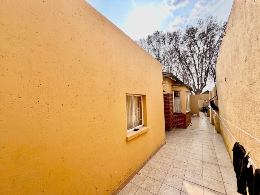 9 Bedroom Property for Sale in Kensington Gauteng