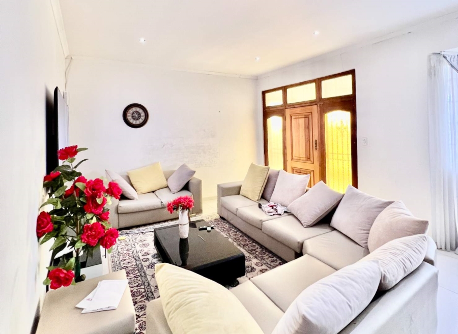 6 Bedroom Property for Sale in Kensington Gauteng