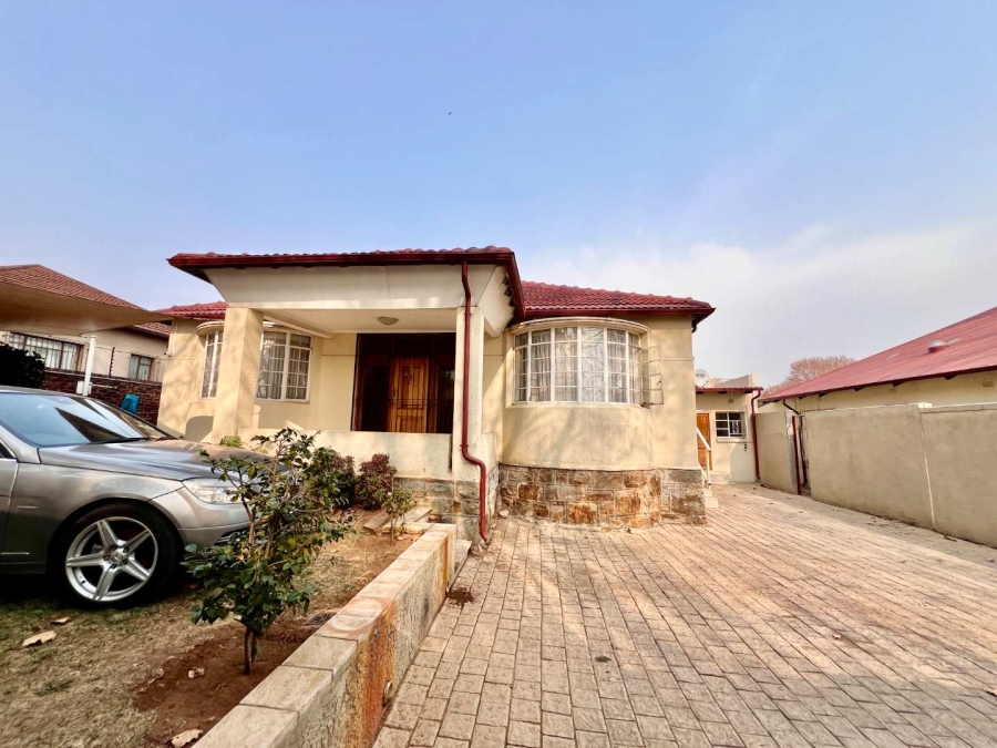 6 Bedroom Property for Sale in Kensington Gauteng