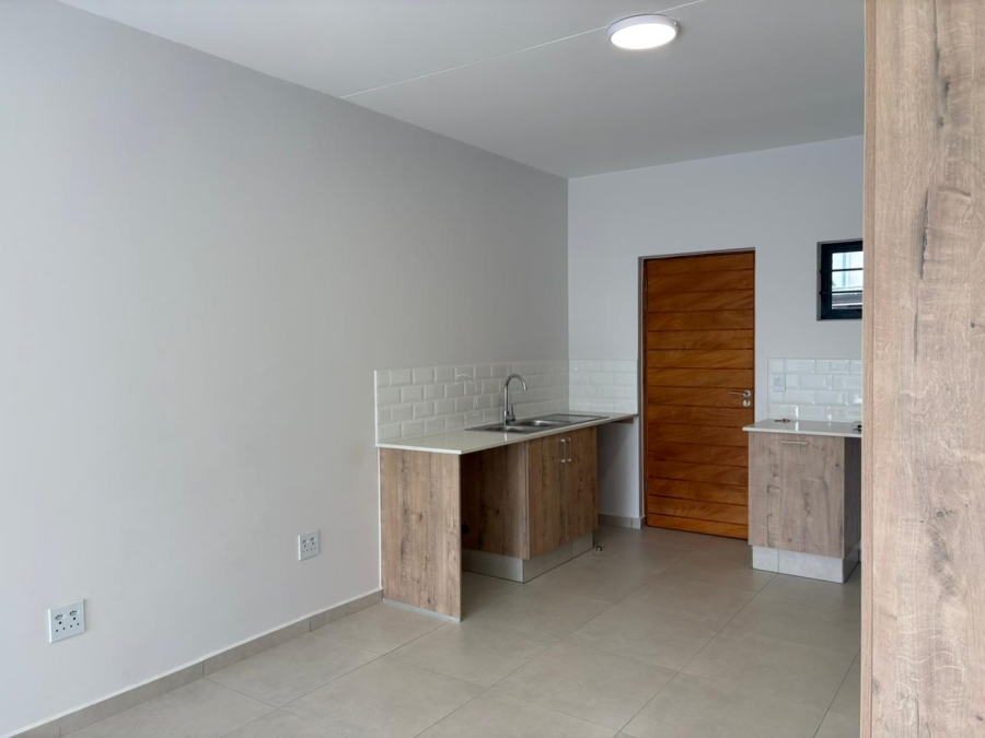 2 Bedroom Property for Sale in Wilgeheuwel Gauteng