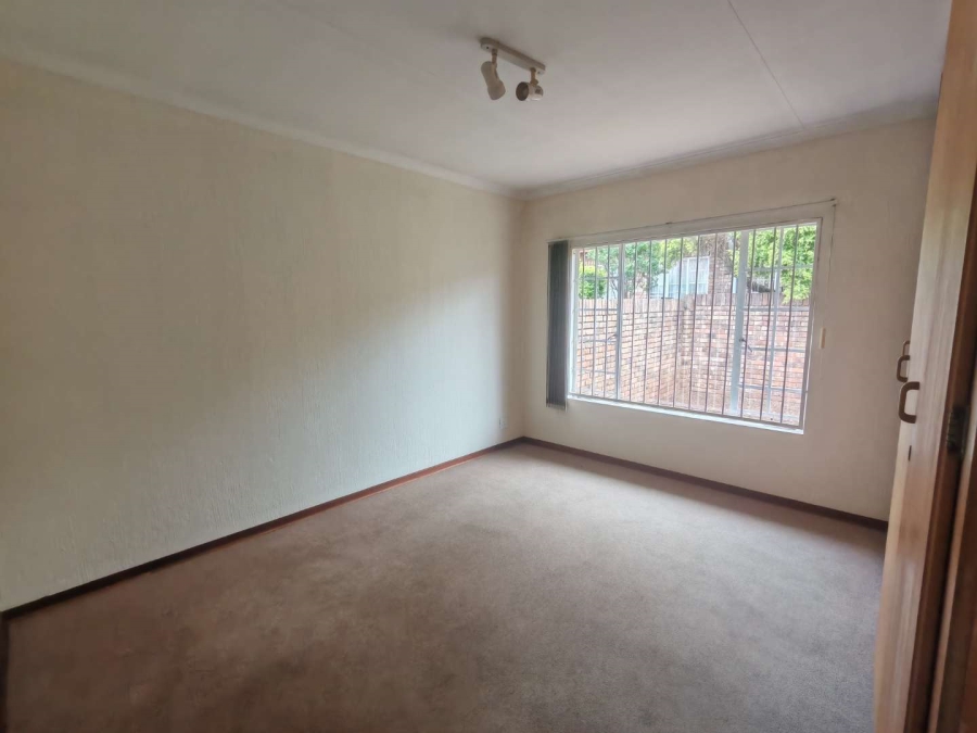 To Let 2 Bedroom Property for Rent in Die Hoewes Gauteng