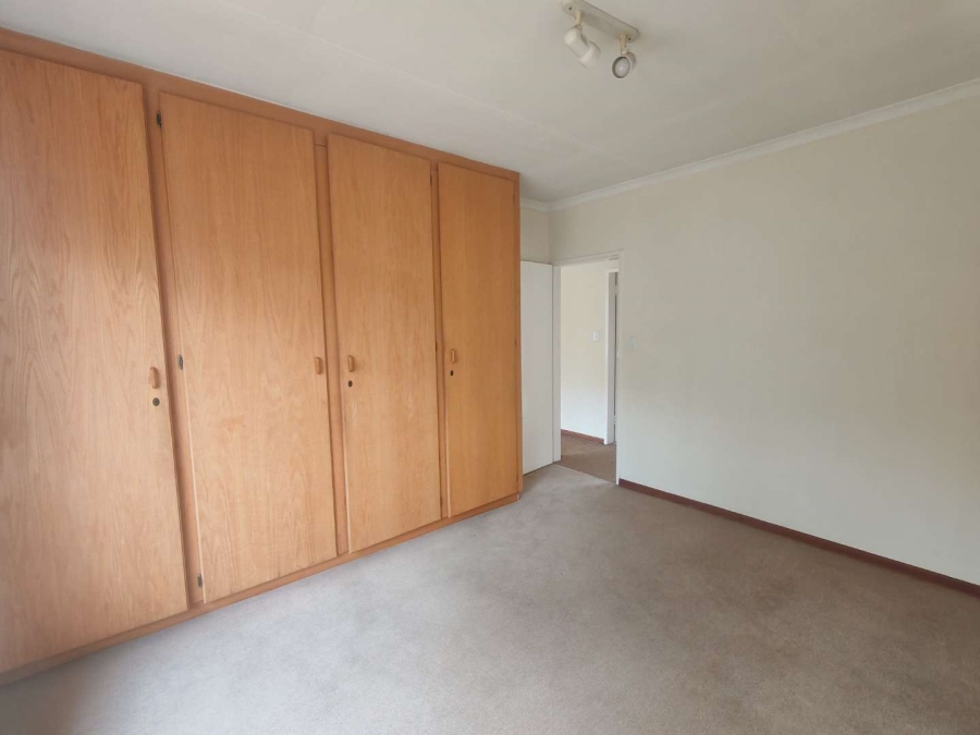 To Let 2 Bedroom Property for Rent in Die Hoewes Gauteng