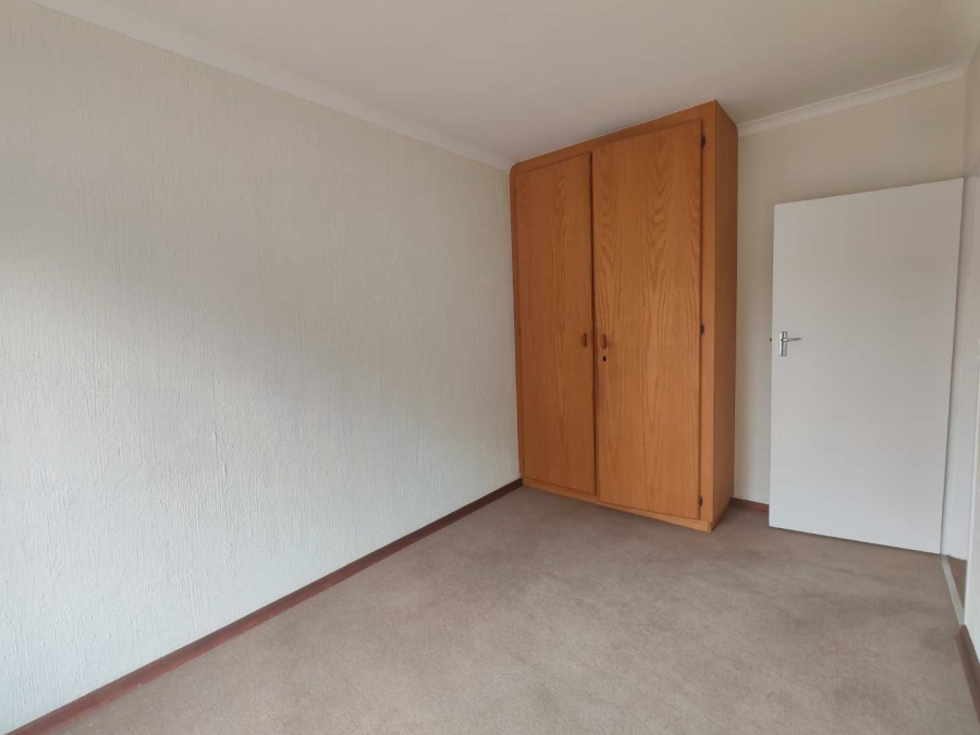 To Let 2 Bedroom Property for Rent in Die Hoewes Gauteng