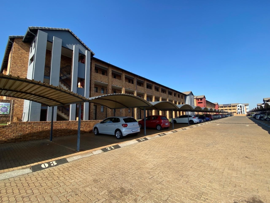 To Let 2 Bedroom Property for Rent in Sky City Gauteng