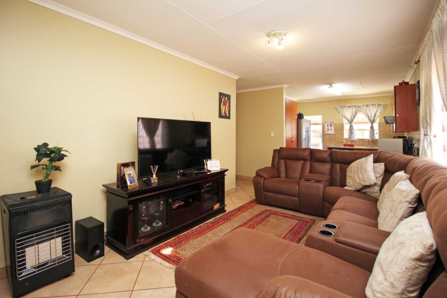 2 Bedroom Property for Sale in Wilbotsdal Gauteng