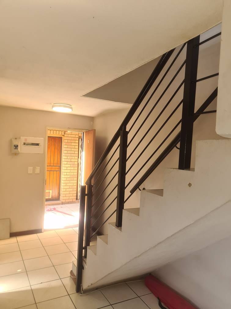 To Let 1 Bedroom Property for Rent in Riviera Gauteng