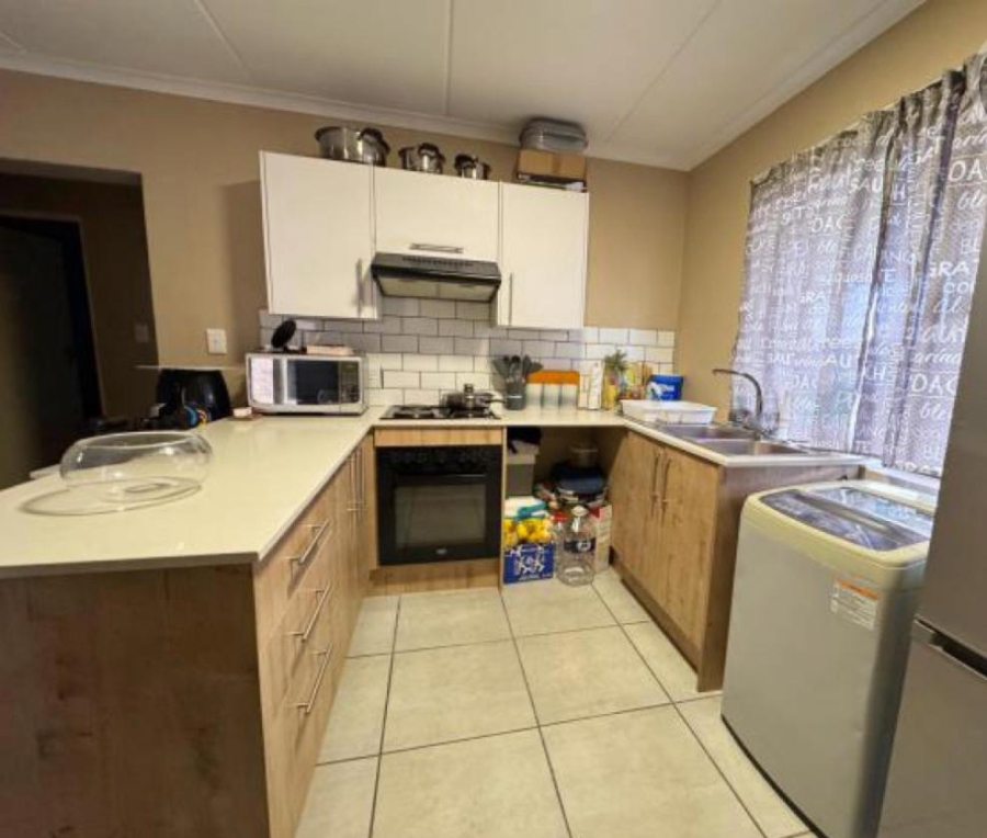 2 Bedroom Property for Sale in Pomona Gauteng