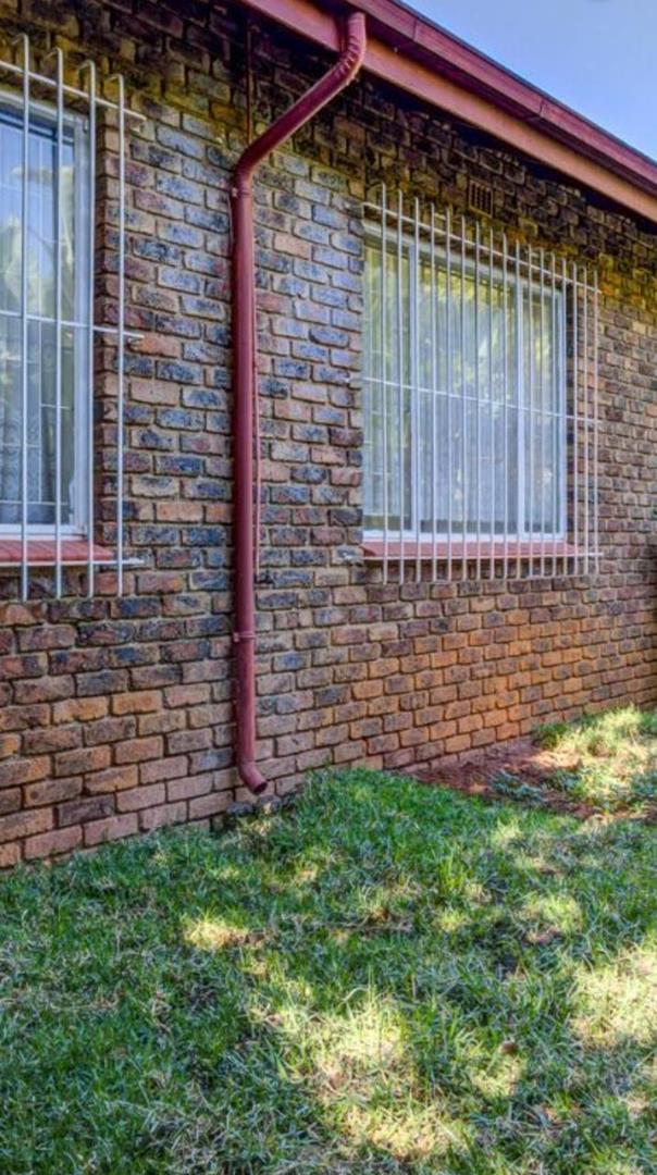 3 Bedroom Property for Sale in Birchleigh North Gauteng