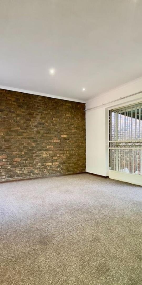 3 Bedroom Property for Sale in Birchleigh North Gauteng