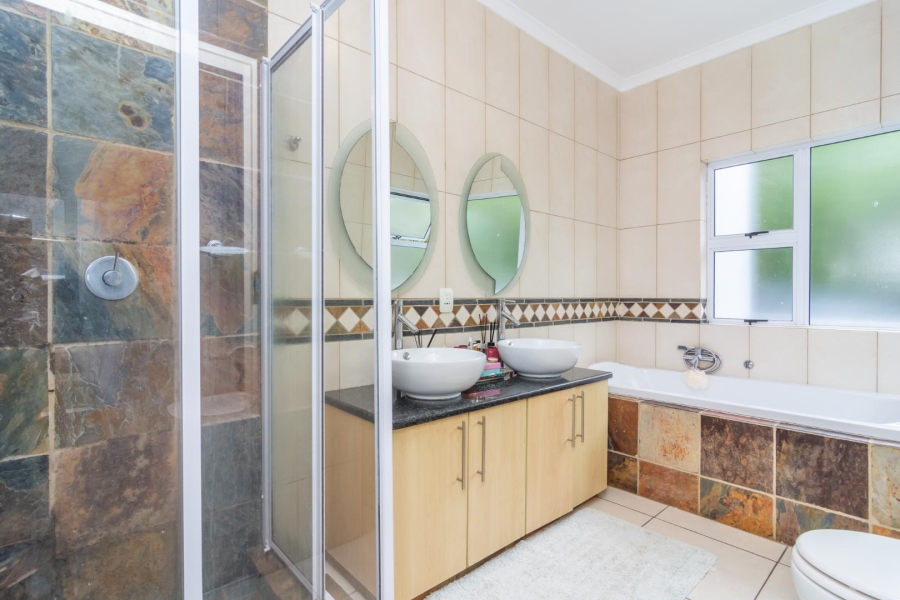 4 Bedroom Property for Sale in Ferndale Gauteng