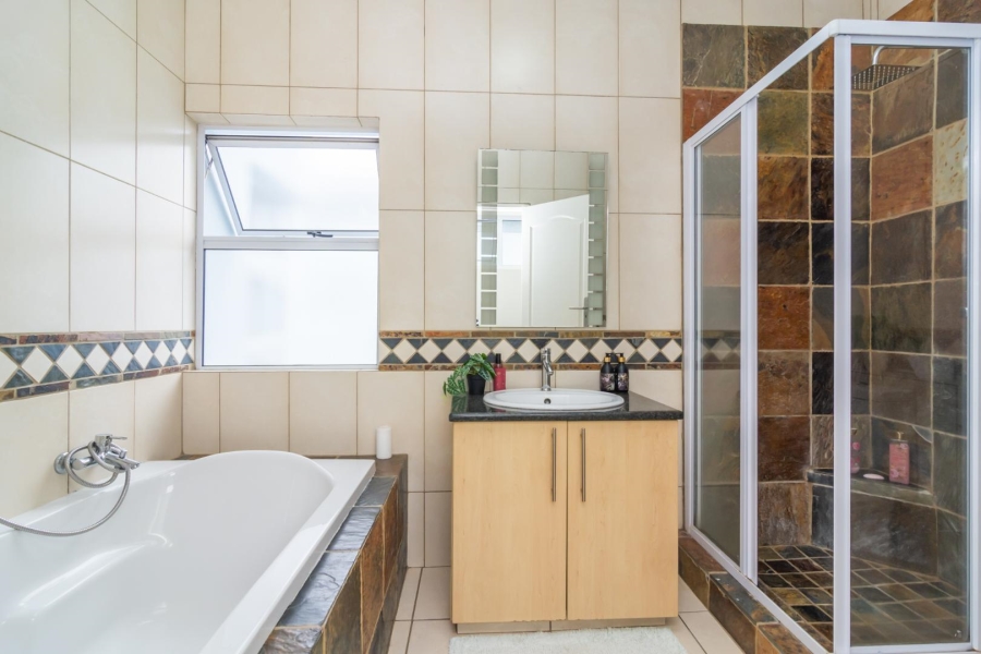 4 Bedroom Property for Sale in Ferndale Gauteng