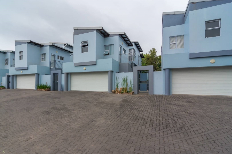 4 Bedroom Property for Sale in Ferndale Gauteng