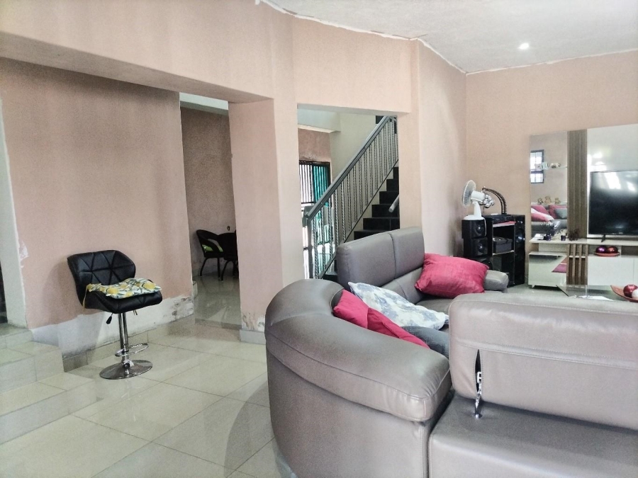 4 Bedroom Property for Sale in Lenasia Gauteng