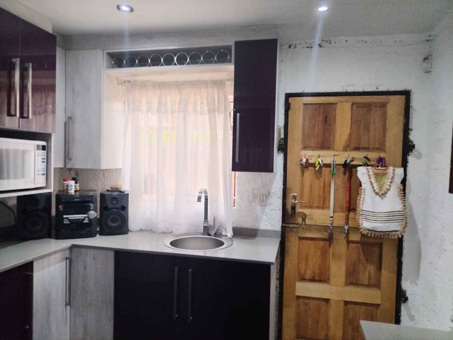 4 Bedroom Property for Sale in Lenasia Gauteng