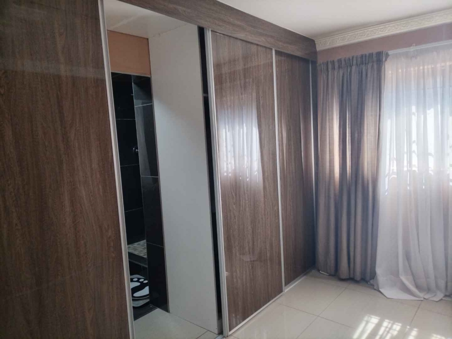 4 Bedroom Property for Sale in Lenasia Gauteng