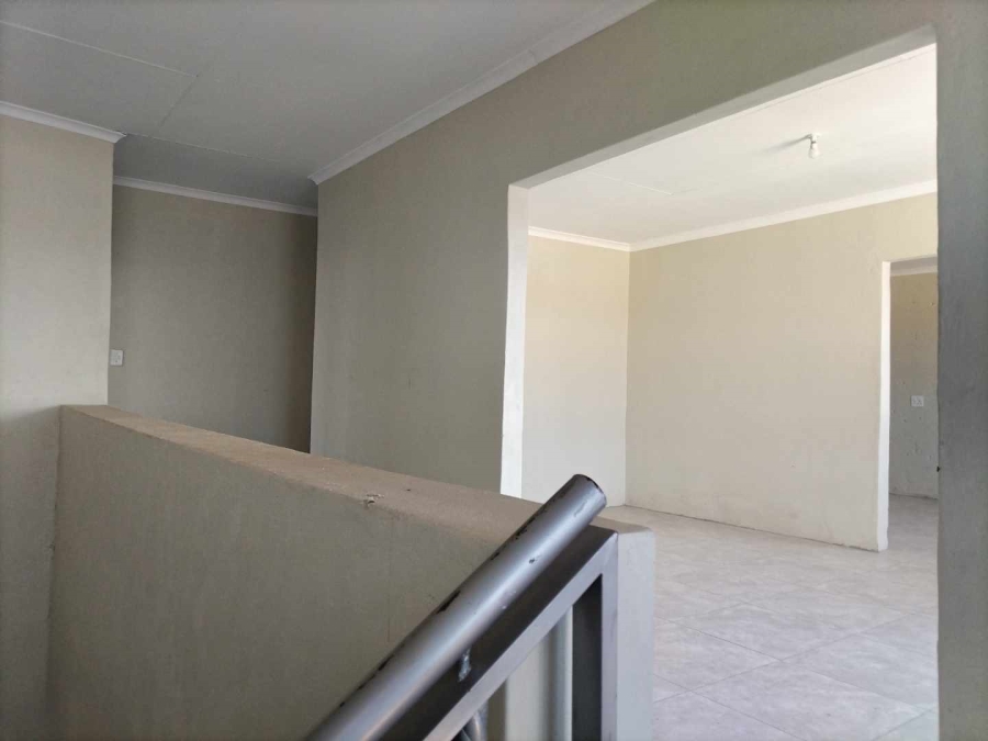 4 Bedroom Property for Sale in Lenasia Gauteng