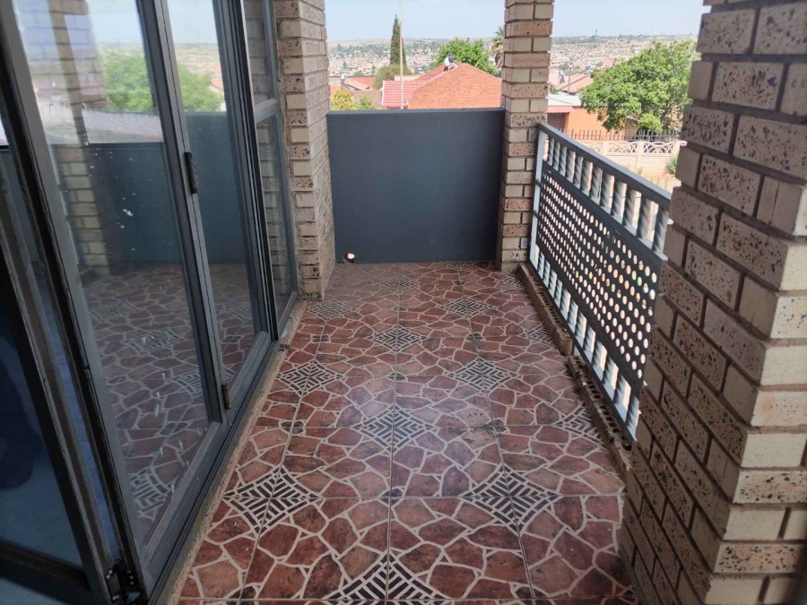 4 Bedroom Property for Sale in Lenasia Gauteng