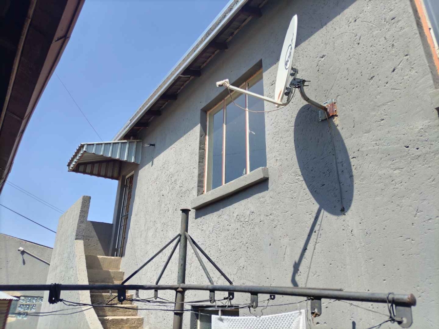 4 Bedroom Property for Sale in Lenasia Gauteng